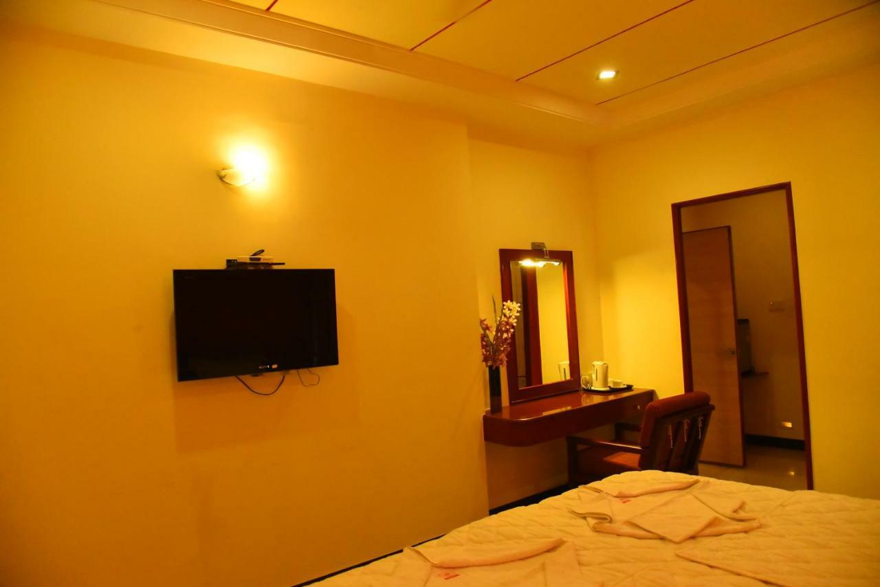 Hotel Subhalakshmi Palace Karaikudi Exterior foto